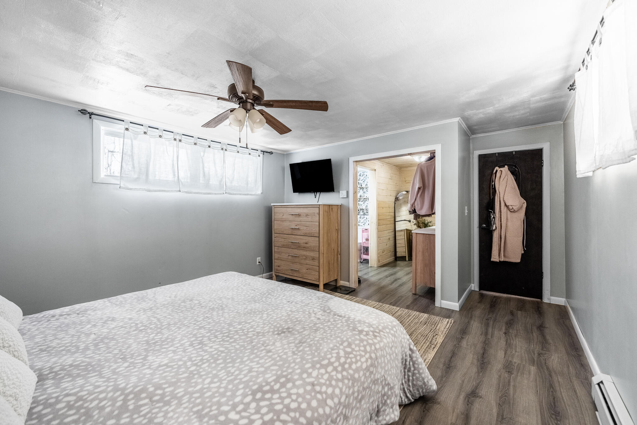 210 West Old Town Road Old Town, ME 04468 - Photo 13 of 33 W Old Town Interiors-10