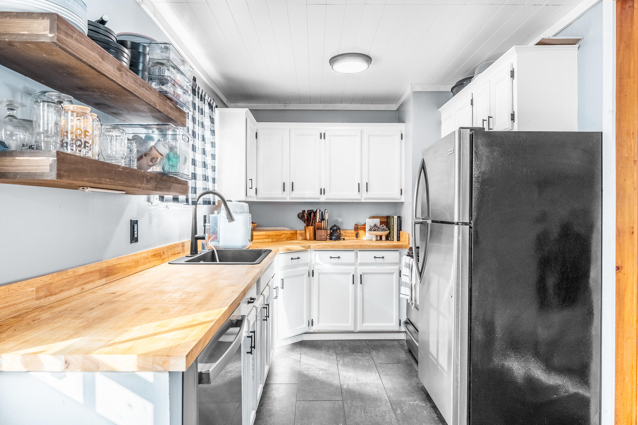 210 West Old Town Road Old Town, ME 04468 - Photo 6 of 33 W Old Town Interiors