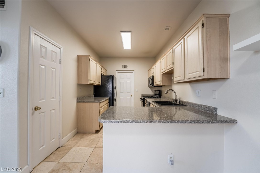 1633 Cave Spring Drive Henderson, NV 89014 - Photo 15 of 46