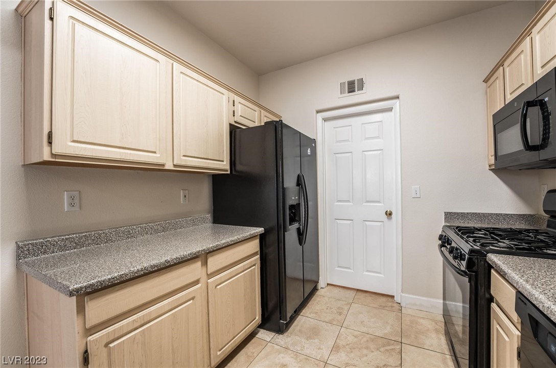 1633 Cave Spring Drive Henderson, NV 89014 - Photo 18 of 46