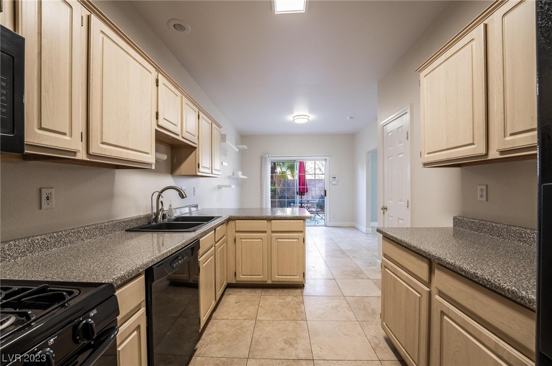 1633 Cave Spring Drive Henderson, NV 89014 - Photo 19 of 46