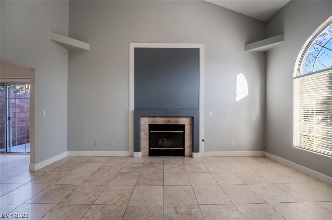 1633 Cave Spring Drive Henderson, NV 89014 - Photo 10 of 46