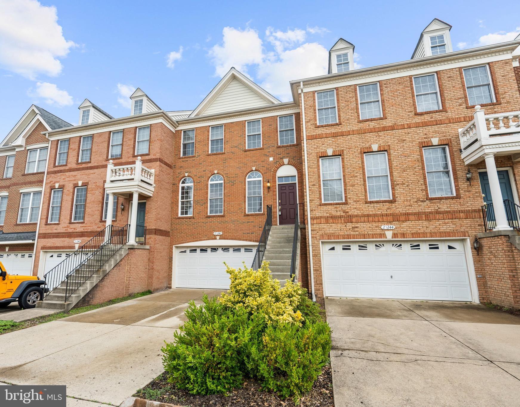 25242 Lyon Terrace Chantilly, VA 20152 - Photo 1 of 25