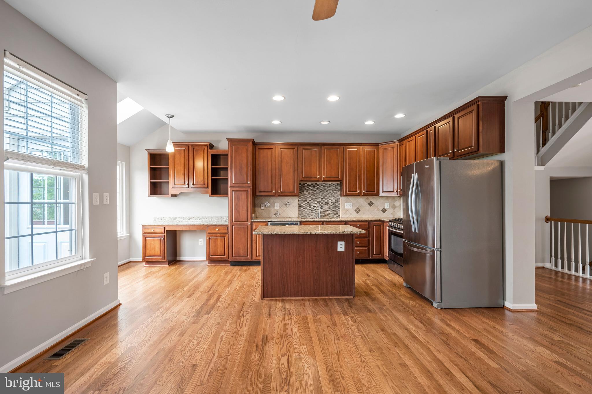 25242 Lyon Terrace Chantilly, VA 20152 - Photo 7 of 25