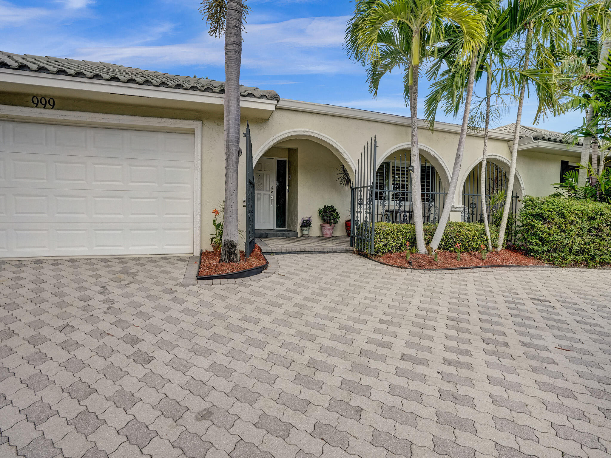 999 Southwest 17th Street Boca Raton, FL 33486 - Photo 3 of 49 DSC06342