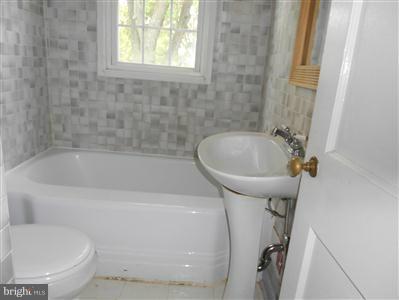 7529 Rockridge Road Pikesville, MD 21208 - Photo 8 of 10 Interior (General)