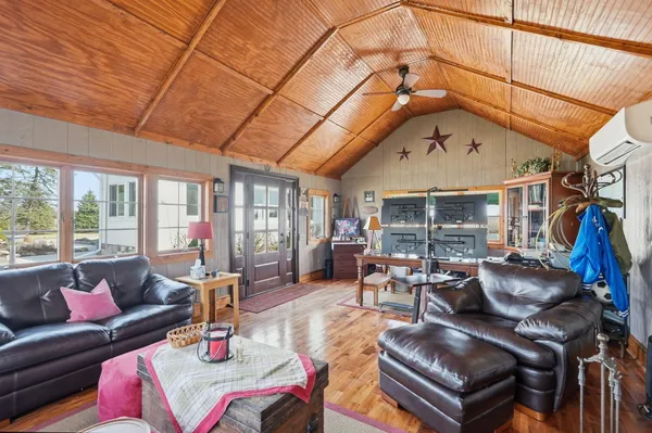 $499,900 | 11300 Clinton Road, Clinton, MI 49236