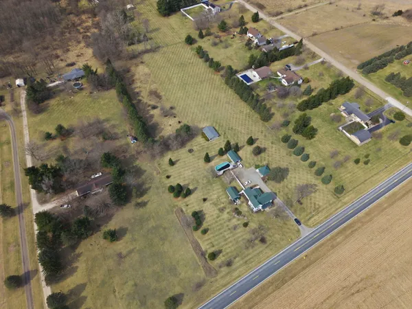 $499,900 | 11300 Clinton Road, Clinton, MI 49236