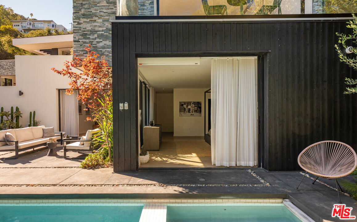 7681 Willow Glen Road Los Angeles, CA 90046 - Photo 23 of 71