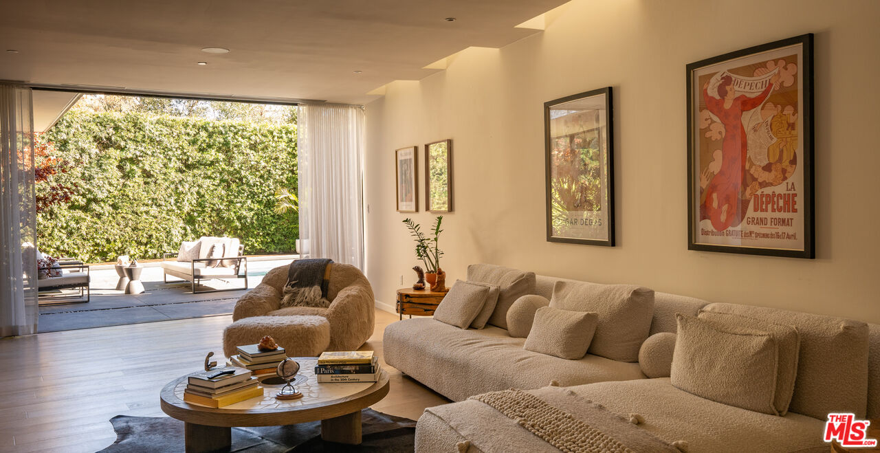 7681 Willow Glen Road Los Angeles, CA 90046 - Photo 30 of 71