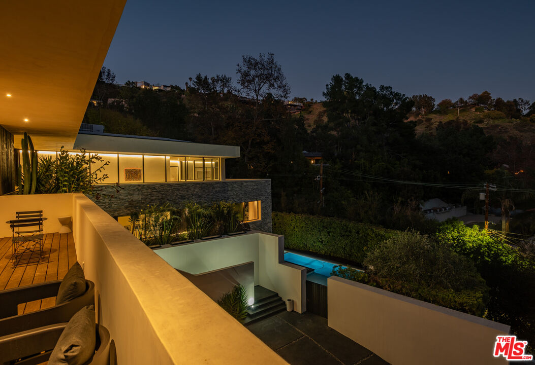 7681 Willow Glen Road Los Angeles, CA 90046 - Photo 65 of 71
