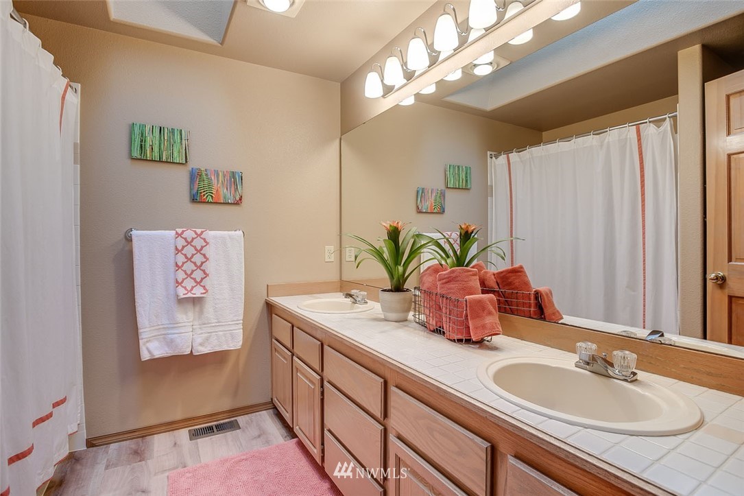 14821 160th Place Southeast Renton, WA 98059 - Photo 21 of 25 Gallery Image 21