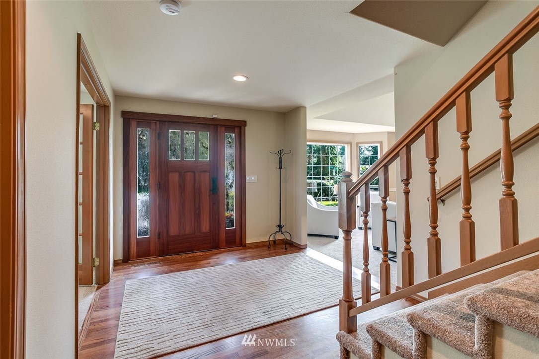 14821 160th Place Southeast Renton, WA 98059 - Photo 4 of 25 Gallery Image 4