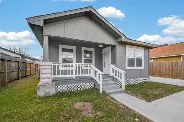 $2,150 | 4309 Beggs Street, Houston, TX 77009