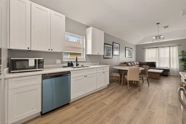 $2,150 | 4309 Beggs Street, Houston, TX 77009