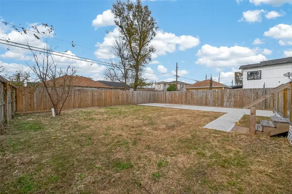 $2,150 | 4309 Beggs Street, Houston, TX 77009