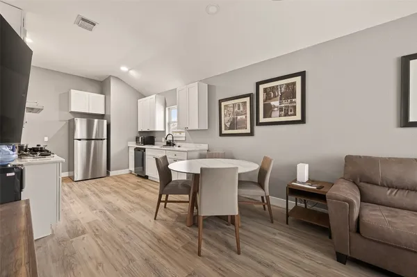 $2,150 | 4309 Beggs Street, Houston, TX 77009