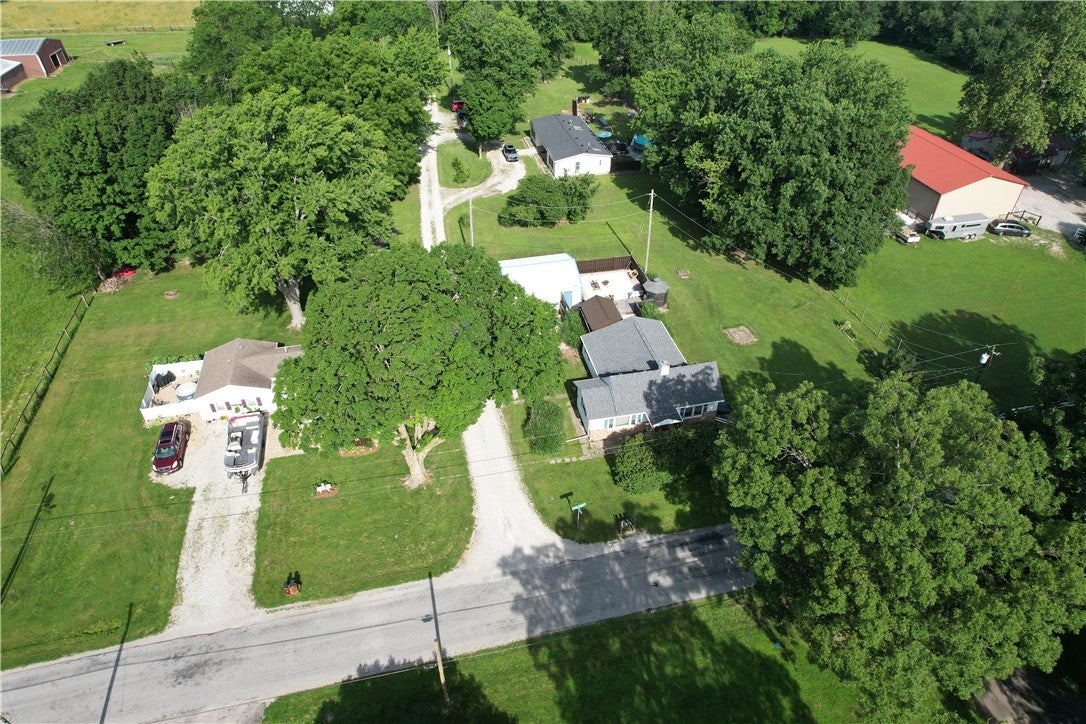 7686 Hendricks Lane Decatur, IL 62521 - Photo 7 of 28 Gallery Image 7