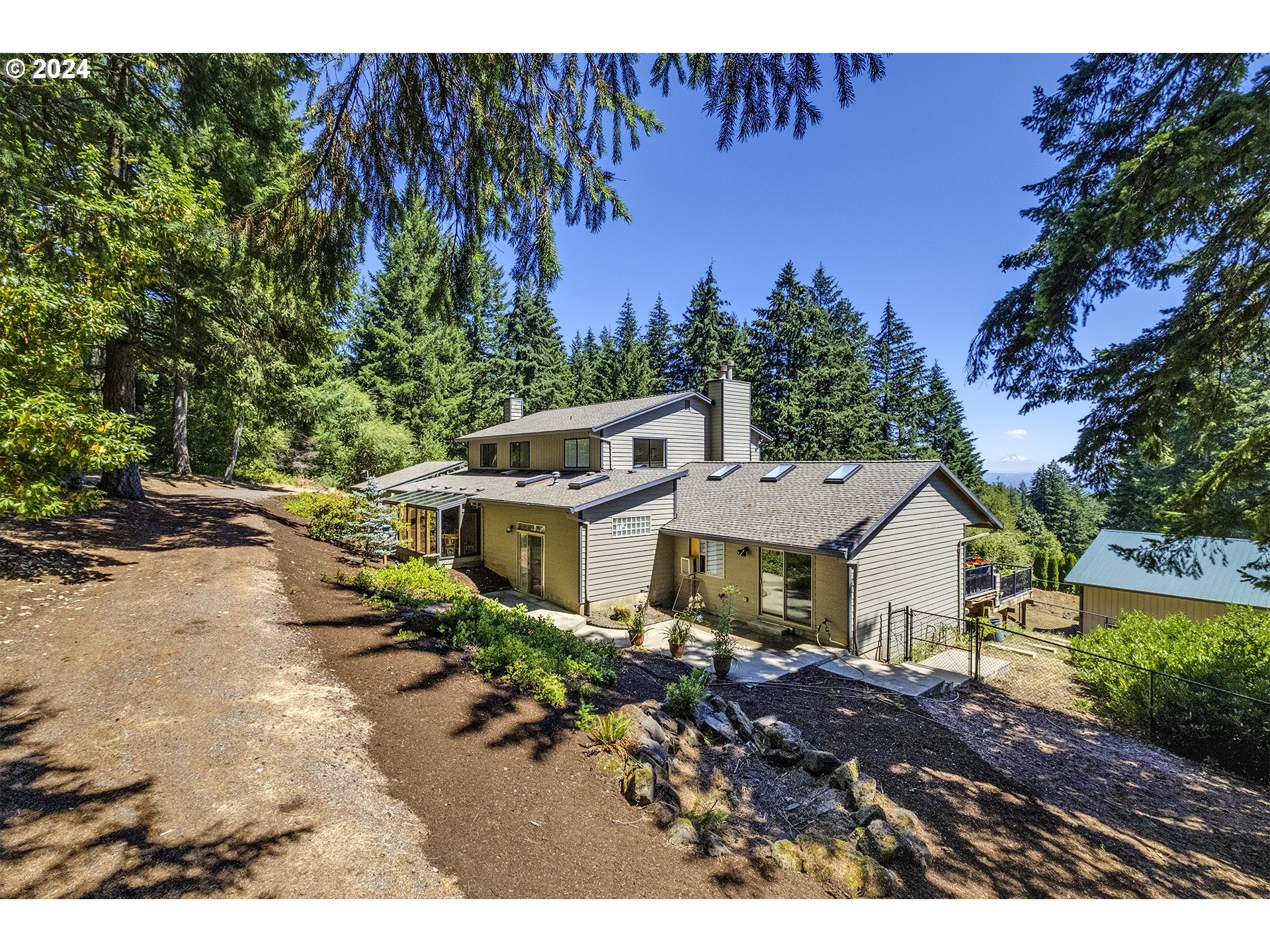 24335 Southwest Melott Road Hillsboro, OR 97123 - Photo 5 of 48 Gallery Image 5