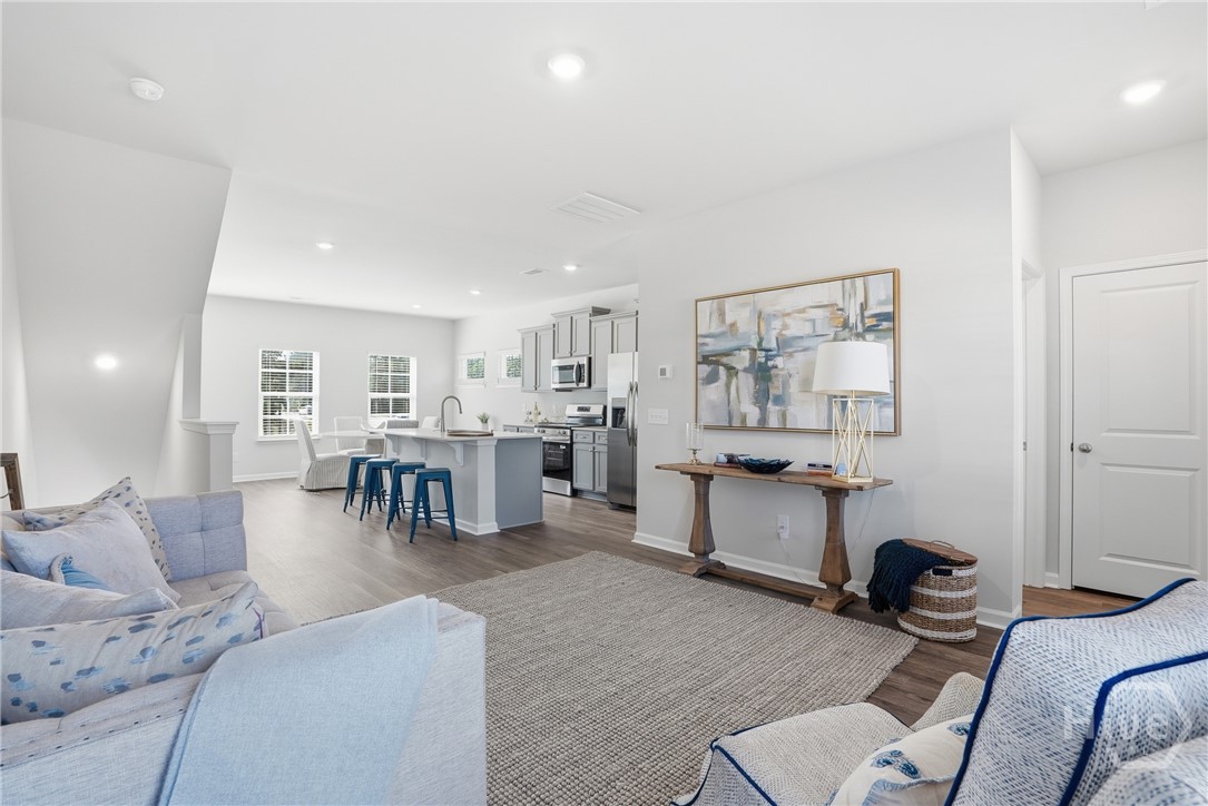 65 Simms Way Hinesville, GA 31313 - Photo 3 of 30