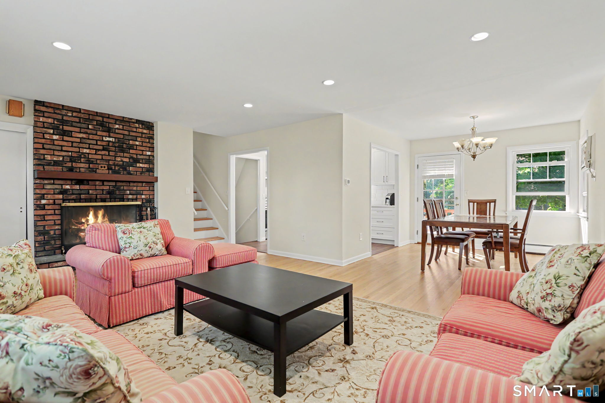 45 Valley View Road Fairfield, CT 06824 - Photo 5 of 29