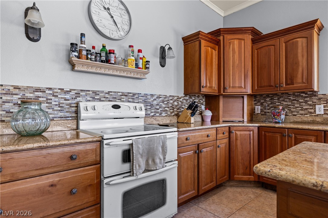 750 Leming Avenue Overton, NV 89040 - Photo 28 of 82 This bright kitchen features ample cabinetry and a functional layout, perfect for everyday living.