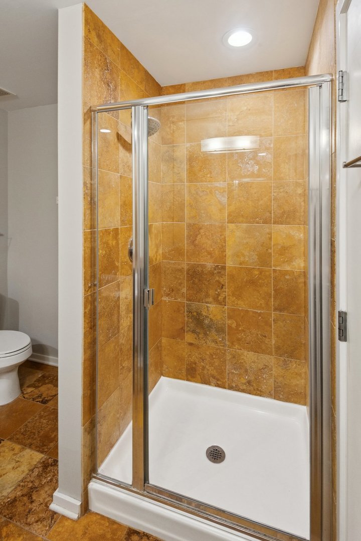 123 South Green Street, Unit 402B Chicago, IL 60607 - Photo 11 of 15