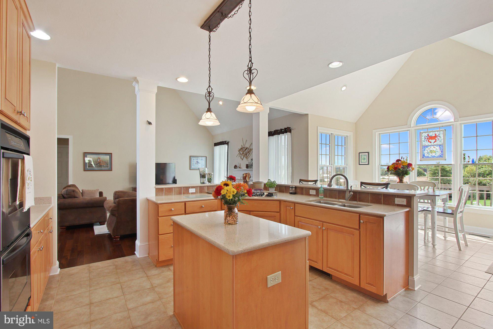 930 White Oak Road Windsor, PA 17366 - Photo 14 of 72 Huge Center Island