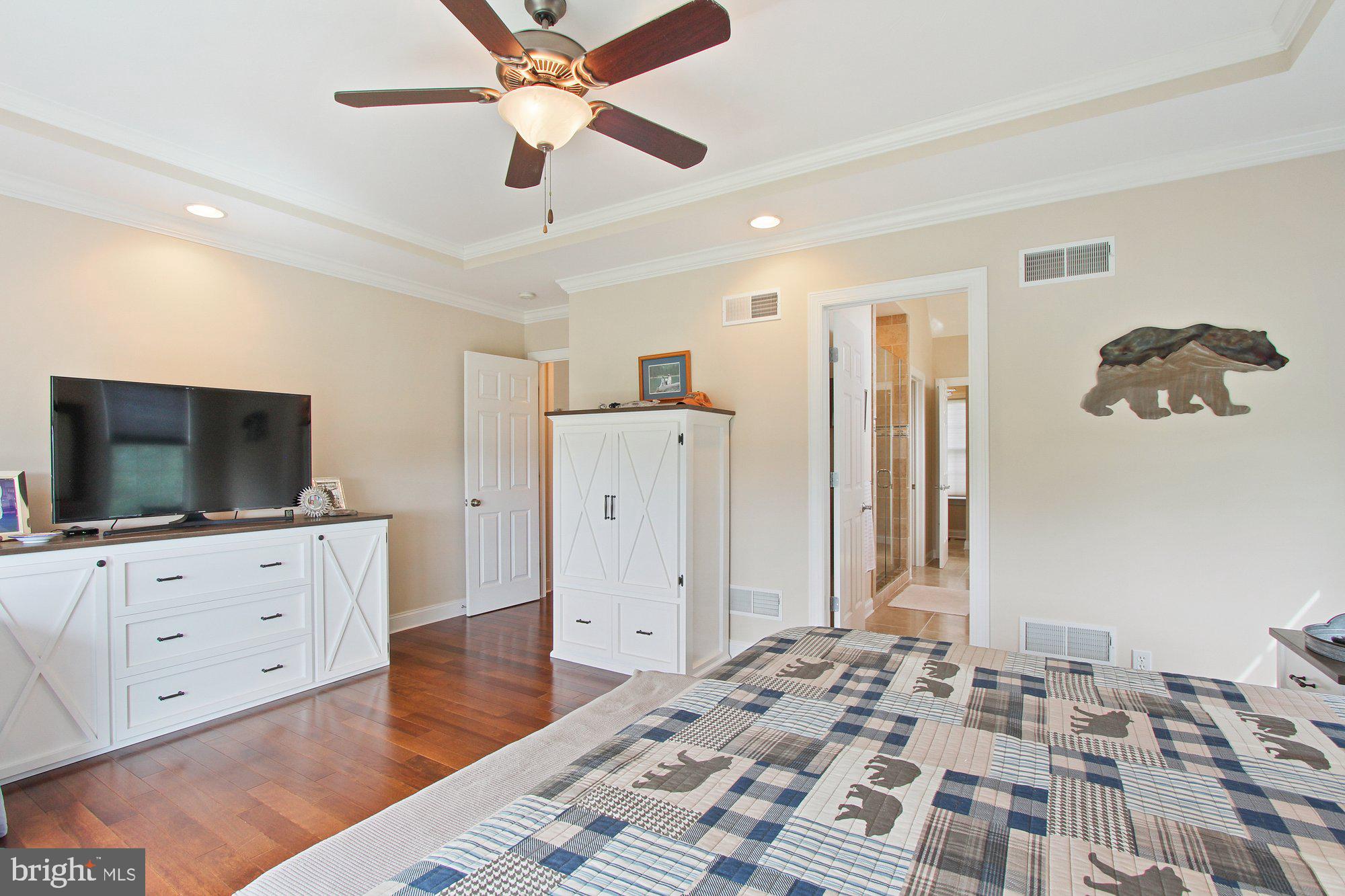 930 White Oak Road Windsor, PA 17366 - Photo 24 of 72 Primary Suite w/trey ceiling