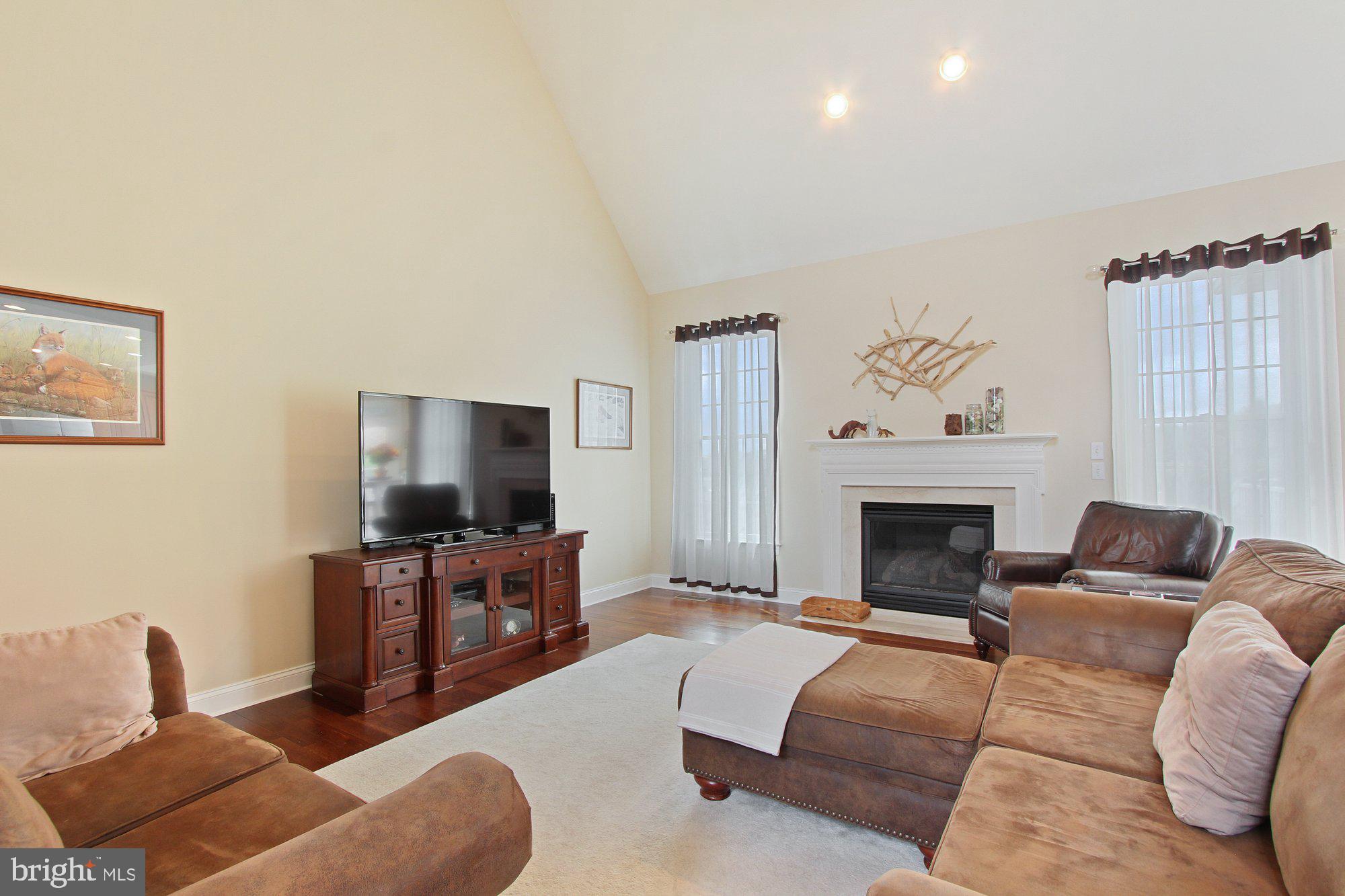 930 White Oak Road Windsor, PA 17366 - Photo 8 of 72 Great Room