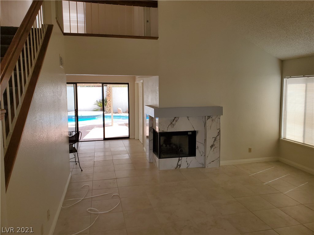 42 Westheimer Road Henderson, NV 89074 - Photo 4 of 22 Gallery Image 4