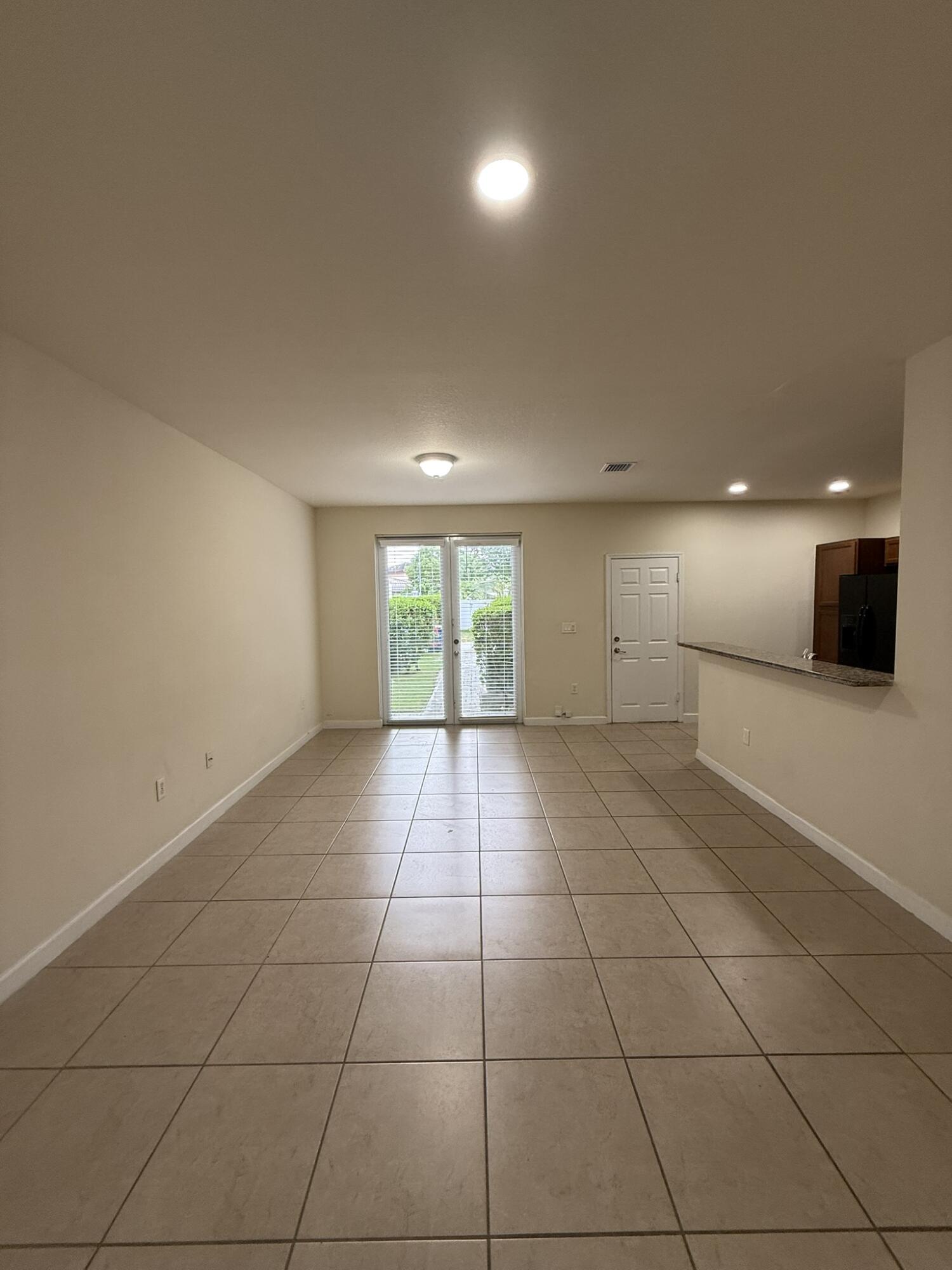 17093 Southwest 93rd Street Miami, FL 33196 - Photo 4 of 39 IMG_9078