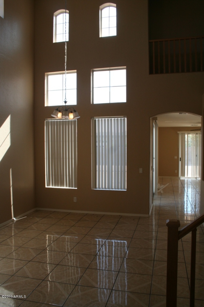 2001 West Maldonado Road Phoenix, AZ 85041 - Photo 3 of 14 Dining Room