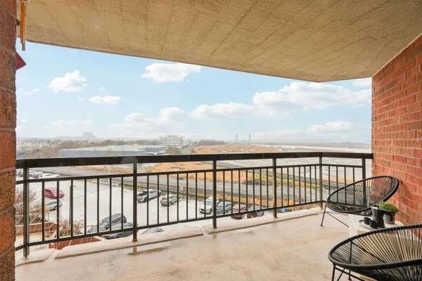 $3,500 | 530 Harmon Cove Tower, Unit 530, Secaucus, NJ 07094