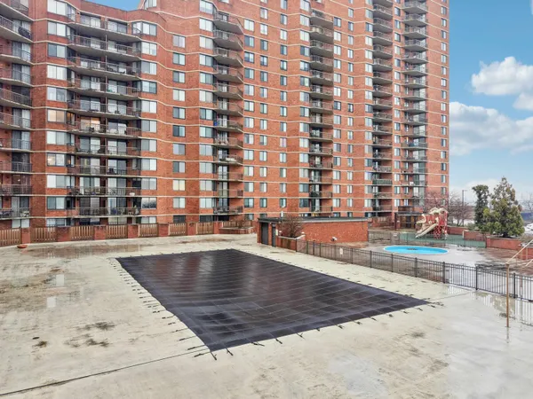 $3,500 | 530 Harmon Cove Tower, Unit 530, Secaucus, NJ 07094