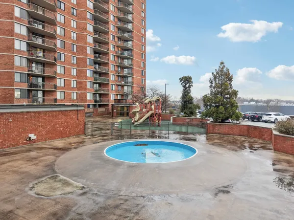 $3,500 | 530 Harmon Cove Tower, Unit 530, Secaucus, NJ 07094