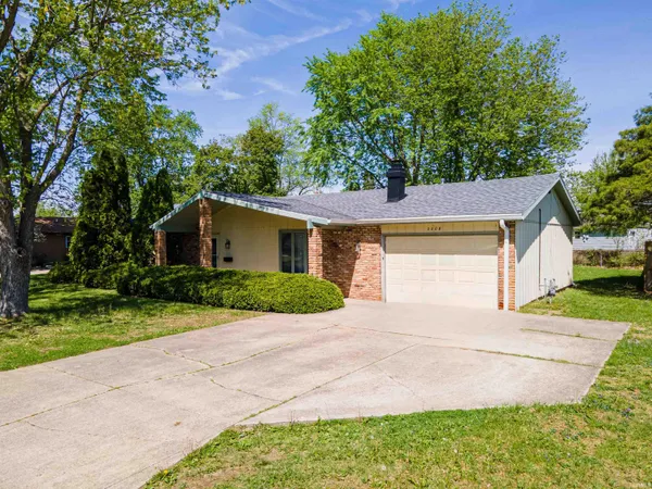 $99,900 | 2008 West Bryden Road, Muncie, IN 47304