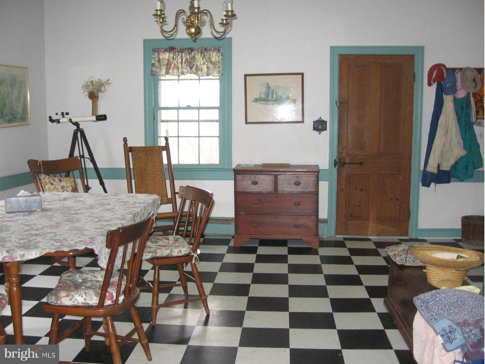 840 Hills Point Road Cambridge, MD 21613 - Photo 2 of 20 Dining Room