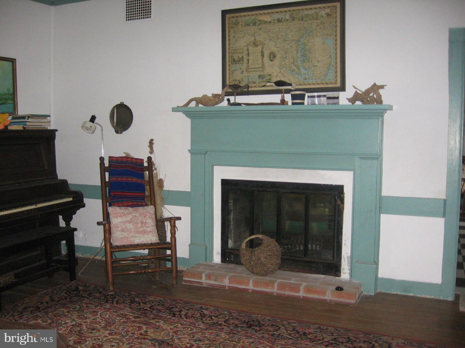 840 Hills Point Road Cambridge, MD 21613 - Photo 3 of 20 Living Room