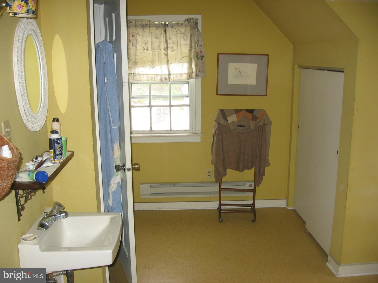 840 Hills Point Road Cambridge, MD 21613 - Photo 4 of 20 Bath (Master)