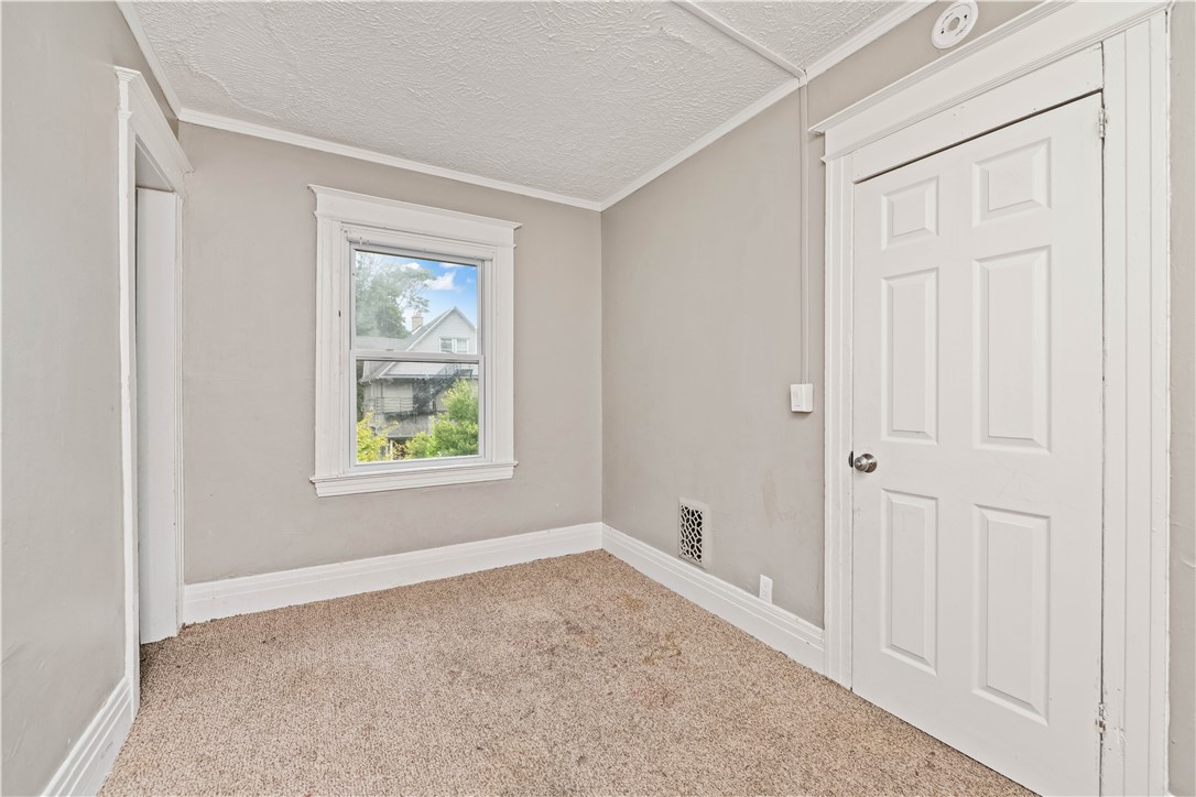 175 Bartlett Street Rochester, NY 14611 - Photo 11 of 43