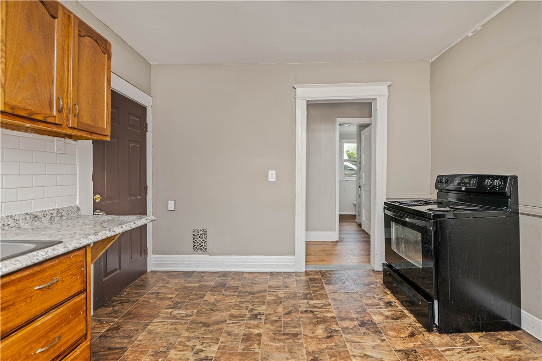 175 Bartlett Street Rochester, NY 14611 - Photo 17 of 43