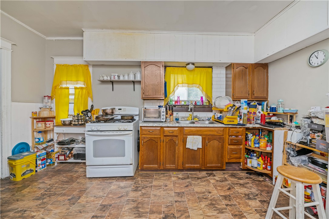 175 Bartlett Street Rochester, NY 14611 - Photo 33 of 43