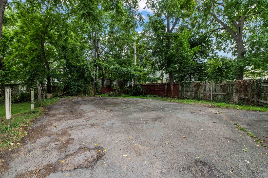 175 Bartlett Street Rochester, NY 14611 - Photo 39 of 43