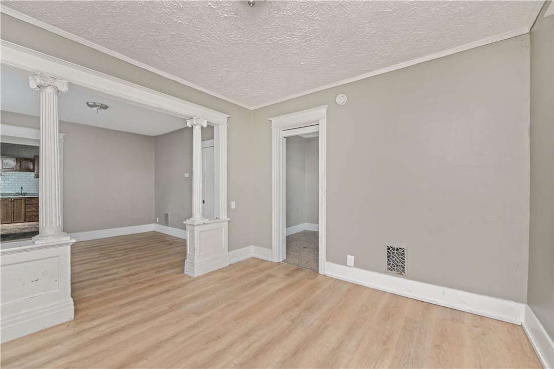 175 Bartlett Street Rochester, NY 14611 - Photo 8 of 43