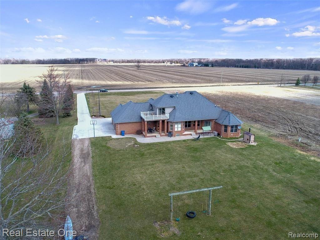 22740 30 Mile Road Ray, MI 48096 - Photo 6 of 43 Back3.jpg