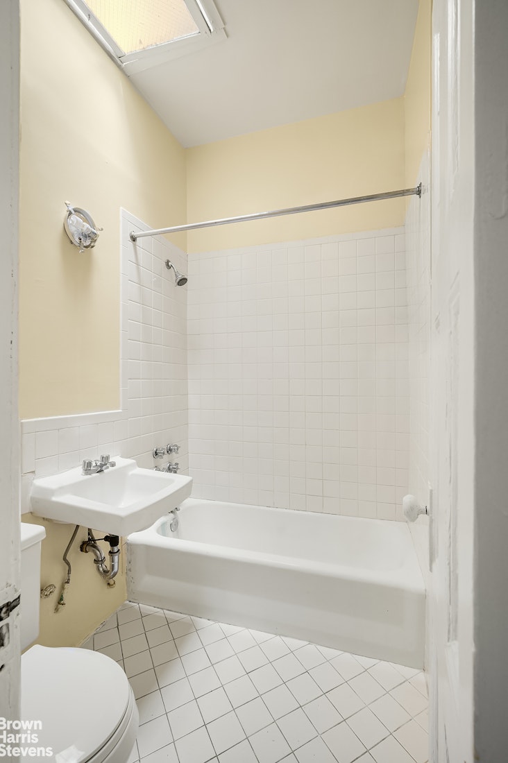 111 East 10th Street, Unit 5 Manhattan, NY 10003 - Photo 13 of 21
