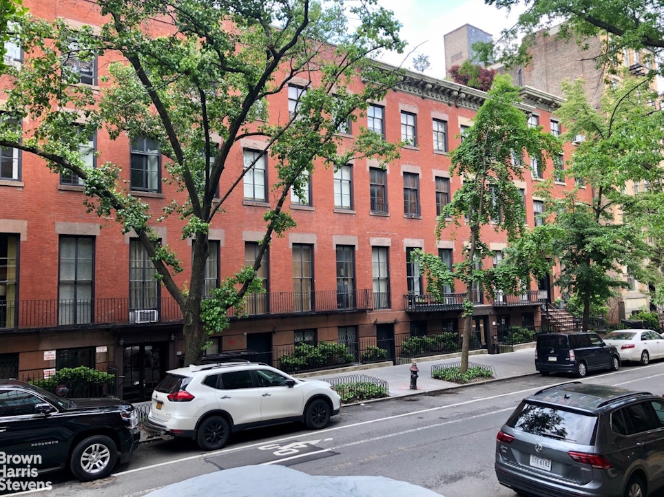 111 East 10th Street, Unit 5 Manhattan, NY 10003 - Photo 20 of 21