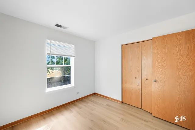 $324,000 | 1303 Orleans Drive, Mundelein, IL 60060