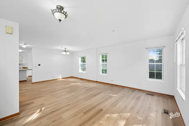 $324,000 | 1303 Orleans Drive, Mundelein, IL 60060